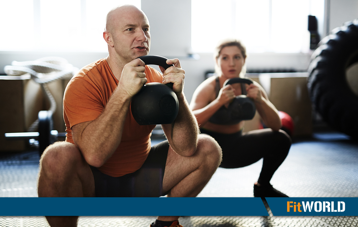 Fortalece tu core usando kettlebells